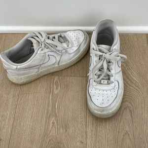 Air Force ones size 6.5Y (8 women)